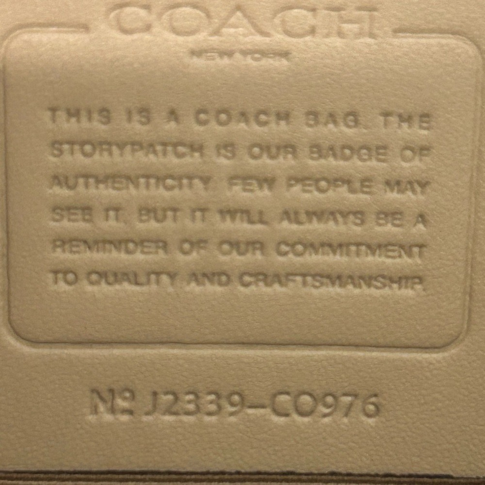NWT Coach Dempsey Carryall Leather 2 Way Bag in Chalk - Picture 11 of 12